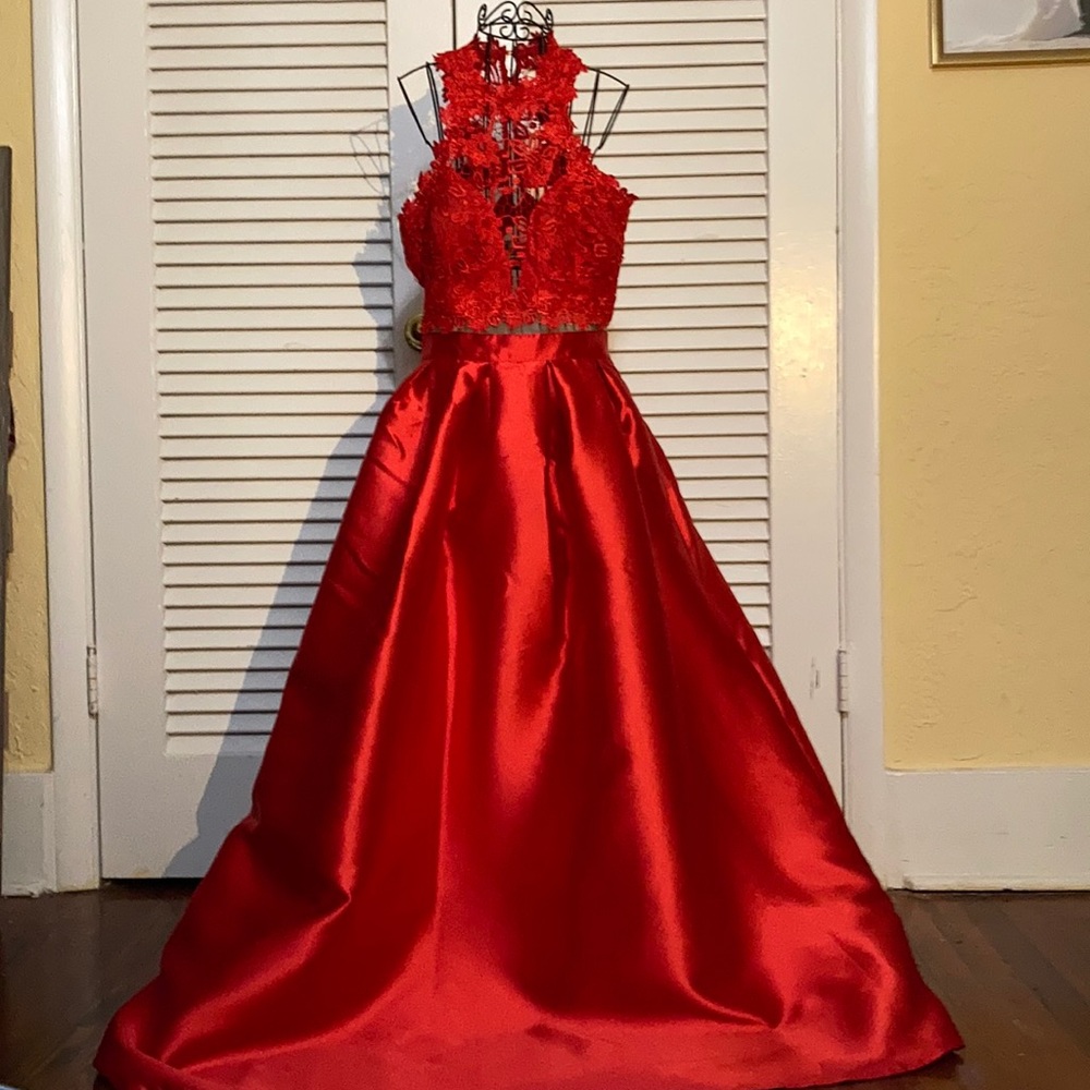 Gorgeous Red Christmas Holiday Maxi Gown Large